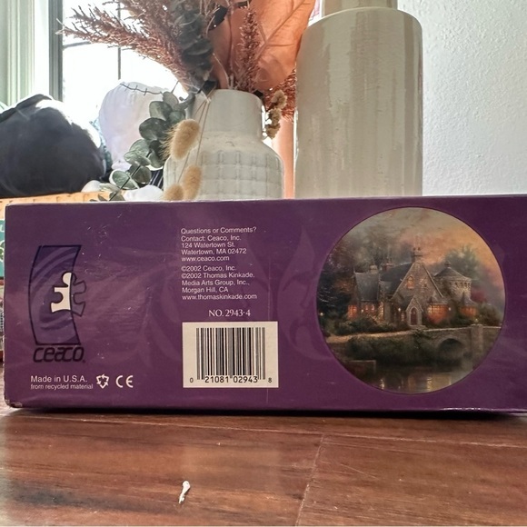 Lamplight Manor by Thomas Kinkade Puzzle - Picture 3 of 4